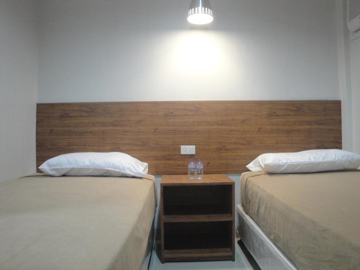 Khokoon Inn Bacolod Buitenkant foto