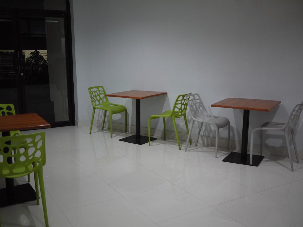 Khokoon Inn Bacolod Buitenkant foto